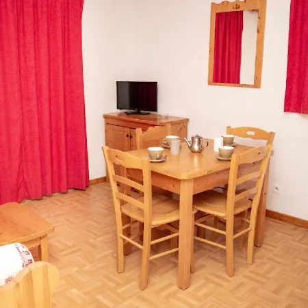 Pmr 2 Pers Avec Balcon Sud-est Et Acces Piscine, A 300m Des Pistes - Fr-1-504-341 Apartment Puy-Saint-Vincent